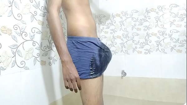 Play MP4 - solo indian guy masturbates after taking shower