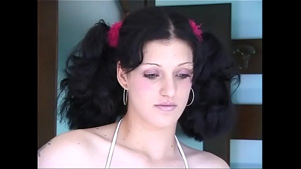 Play MP4 - i'm your pretty little bitch