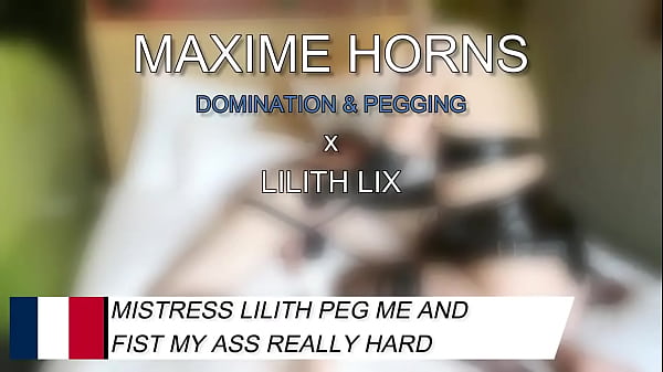 J&rsquo;&eacute;tais venu en bon soumis harnach&eacute; et excit&eacute; et elle m&rsquo;a offert ce dont je r&ecirc;vais un fist brutal un god 