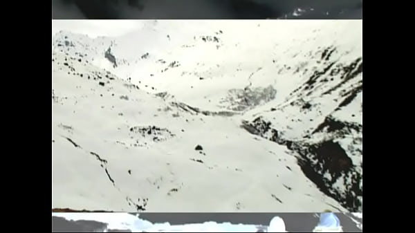 Nonton Gina Blonde And Vanessa Virgin Have Their Asses Pile Drived thumbnail