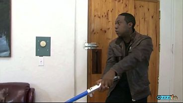 Nonton An African American Male With A Prominent Endowment Is Well Suited For This Star Wars Cosplay Performance. thumbnail