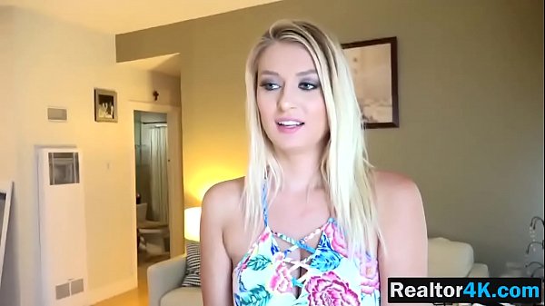 Natalia Starrpays her rent with mouth and shaved pussy