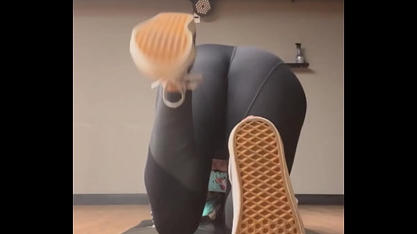 Me fode gostoso de bruço