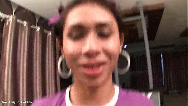 Play MP4 - Ladyboy Nin Football Blowjob