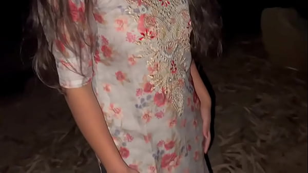 Jungle chudai of Indian collage girl came for exam