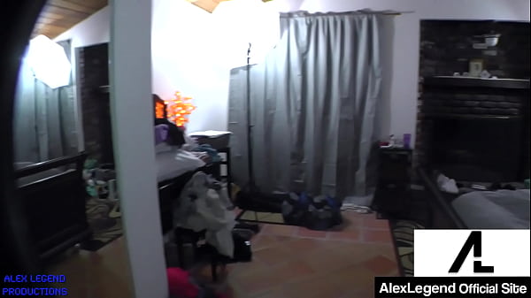 Penny pax gets on her knees to be facialized by alex legend 