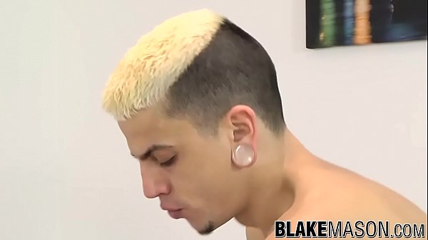 Play MP4 - Ginger Jasper Rhodes slammed with thirsty twink dick