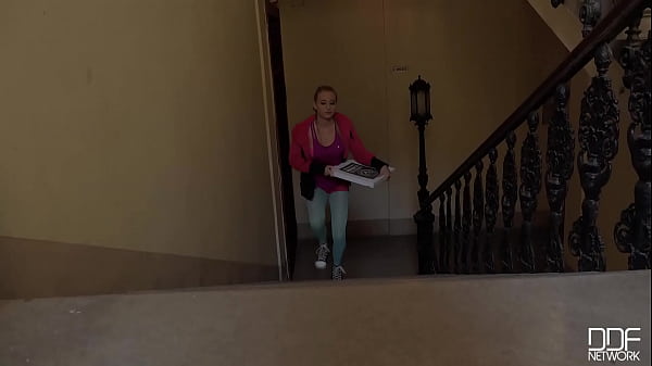 Delicious PizzaToppingDelivery Girl Wants Cumin Mouth