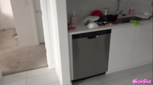 Nonton Brian Omally Makes Rharri Rhound Cum Over And Over With Deep Strokes! thumbnail