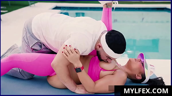 Play MP4 - MylfEX - Lubed Stepmom by Stepson at Pool Yard&comma; &lpar;Carmela Clutch&comma; Peter Green&rpar;