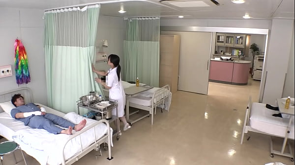 3mdo8ev　「内緒にするって約束できる？」入院中、性欲処理が出来なくてつらい&hellip;！そんな僕を見て同情してくれたナースさんが僕のチ○コに手を伸ばす&hellip;【パート1】