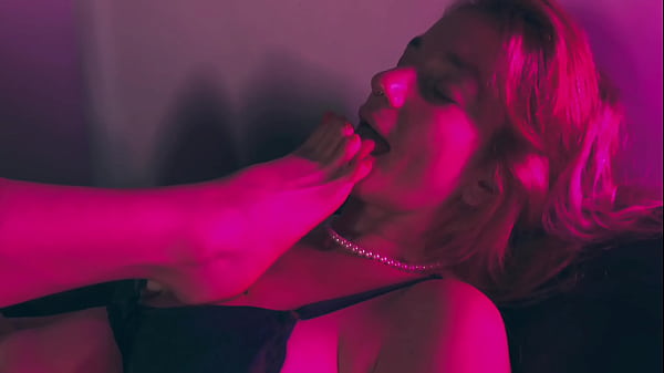 Love Her Armpits and Foot_Fetish Marilou and Miss_Jesus