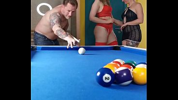 Nonton Mya Lorenn, Irogenia, Lyna Jade, Sally Lys Piss On 4 Girls & Crazy Funny Geek 2 Guys On 4 Girls Orgy! thumbnail