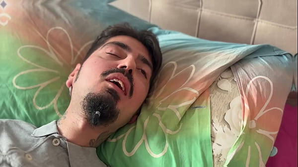 Preview fidanzata che va assistente che 'viene'