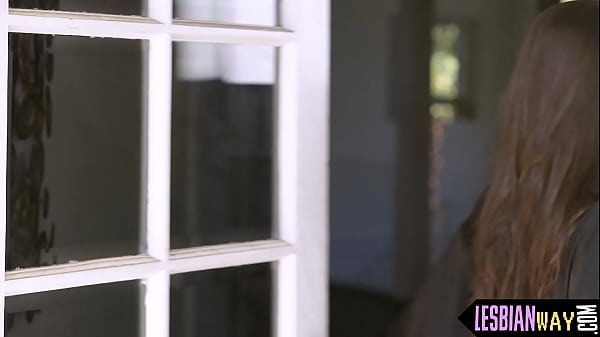 Hot blonde lezphotographer seduced by_babe