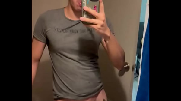 Nonton Alguien Que Se Arrodille Y Me Mame El Trozo? No Me He Venido En Un Mes Y Tengo Los Huevos Bien Cargados De Leche thumbnail