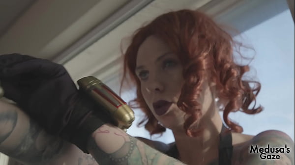 Black widows sting with scarlett love 