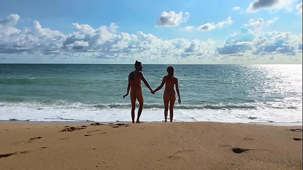 Play MP4 - I managed to pick up a beach hottie