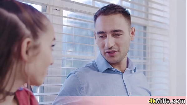 Cutie wants to buy a new house with her pussy 