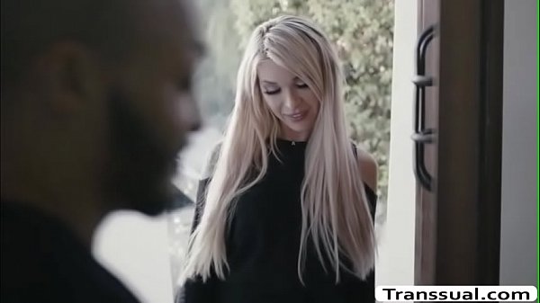 Black Guy gets satisfied the way TBabe Aubrey Kate grinds on his top 