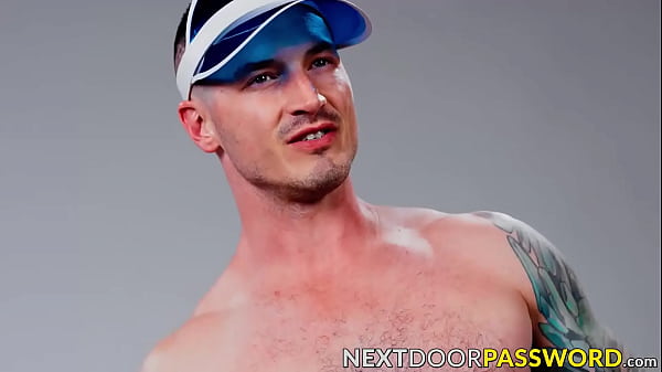 A well-timed photo shoot loosens Derek Kage and Devin Franco build a plan to make the most of their tangled triangle of lust. 