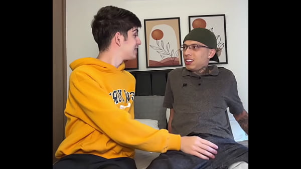 FIZ UMA M&Aacute;GICA PRO PUTINHO, TIREI DEVAGAR MEU BONECO DA CARTOLA. FOI S&Oacute; ROLADA NO CUZINHO DO VAGABUNDO 