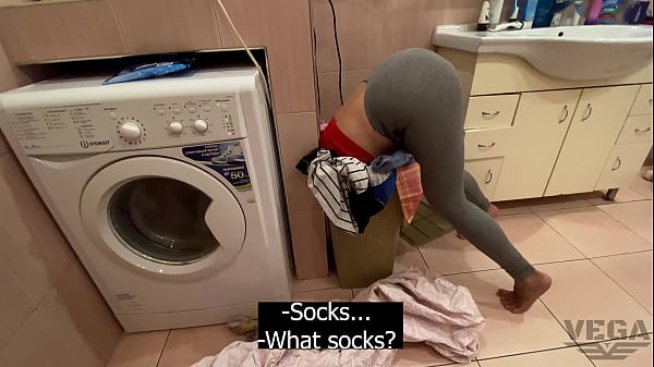 Play MP4 - STEP SISTER STUCK IN THE BASKET & I CUM IN HER PUSSY