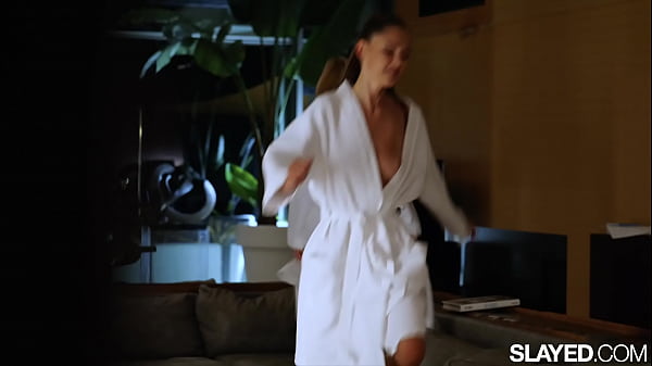 Play MP4 - SLAYED Stunning dolls Nancy & Sonya put on a show for Jia