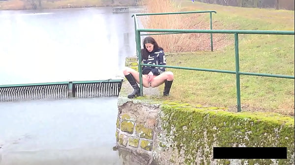 Canal peeing 