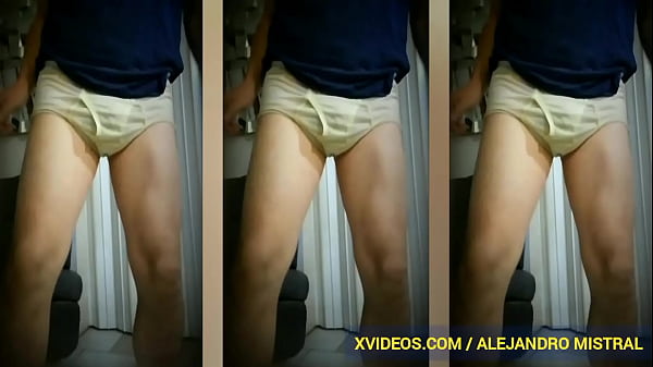 Video gay de aficionado en ropa interior mojada 