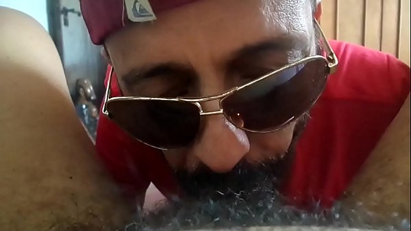 E O Vov&ocirc; Gemeu na Minha Mamada 