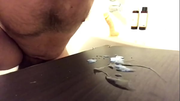 There&rsquo;s cum on my tongue! 