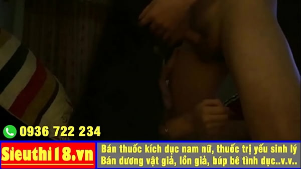 quaylén cặp đôi trong_khách sạn