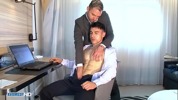 Play MP4 - The hot rendez-vous where a fitness guy gets sucked at the desktop&period;