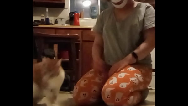 Nonton Mini Grey Tshirt Exercise thumbnail