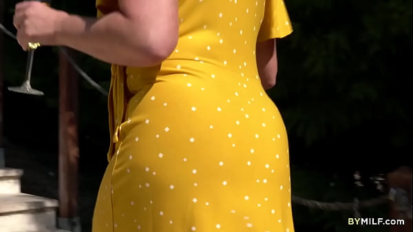 Elegant amy goodhead seduced the boy next door