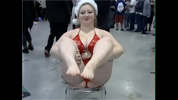 Chubby Blonde Piggy Con big booty_pawg