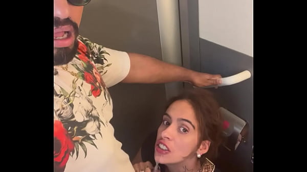 Minha Cadelinha Francesa Adora Quando A Minha Pica Grossa Endurece Na Boquinha Dela ! thumbnail