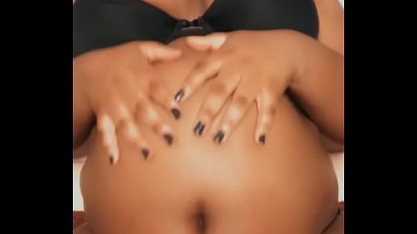 Nonton Super Bloated Ebony thumbnail