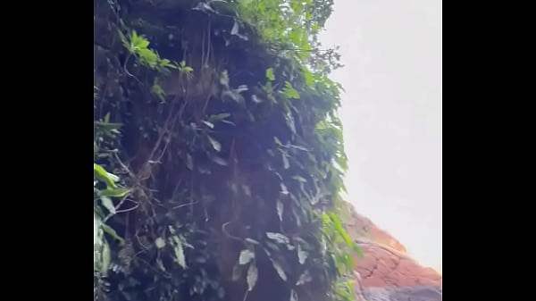 Ainda estou impactada com a impon&ecirc;ncia dessa entrada de caverna 