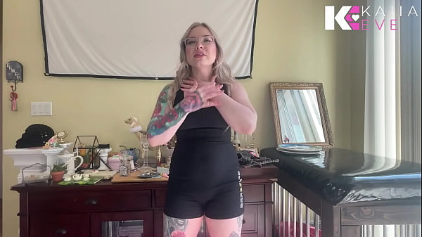 Strong Tattooed Pornstar Muscle Worship & Manhandling 