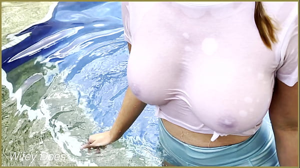Play MP4 - Amazing hot wife in Wet T-shirt in the hotel Pool &vert; Risky public exhibitionist