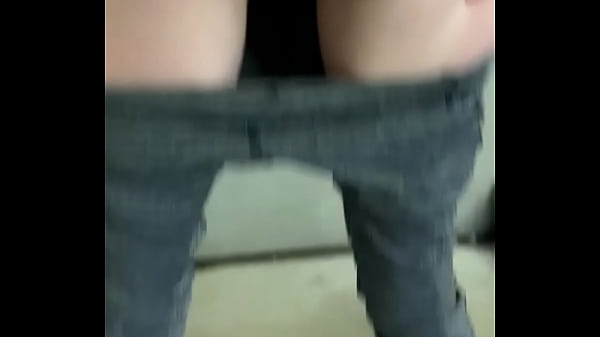 Play MP4 - on my birthday i'm so naughty and piss in the public stairwell