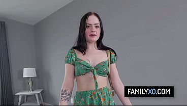 Nonton Slut Rides On Her Stepdaddy's Hard Cock thumbnail