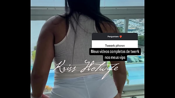 Married girl dances tweerk 