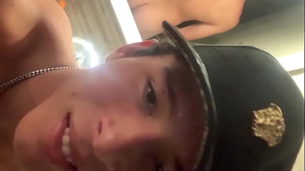 straight dude get me hotny in the restroom 