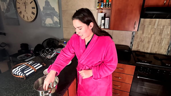 Nonton Pov Blowjob Whore Eating Cum Covered Eggs For Breakfast thumbnail