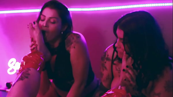 These 3 girls playing with feet will be the most beautiful thing you will see today 