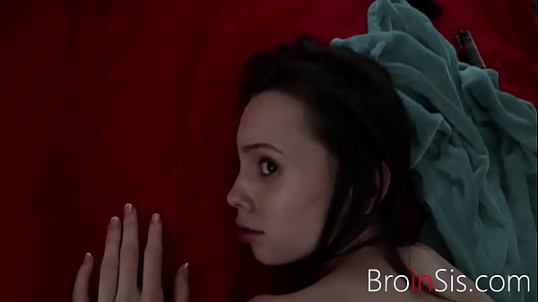 Sleepy stepSISTER spreads her legs for stepBROTHER Aria Haze