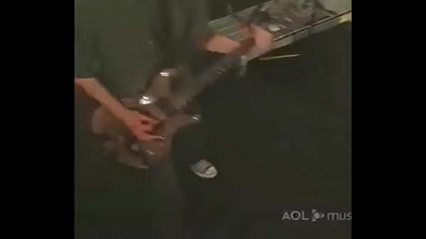 CHESTER BENNINGTON FAZENDO A PORRA DE UM GRITO DE DEZESSETE SEGUNDOS SEM PARAR AO VIVO
